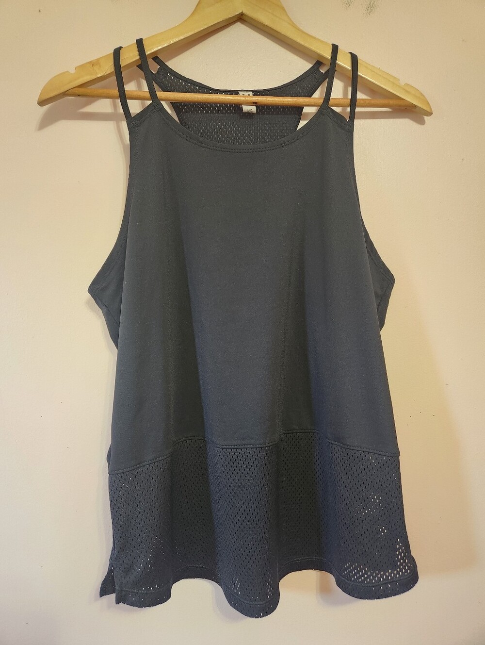 Under Armour Black Mesh Panel Double Strap Racerback Activewear Tank Top Large